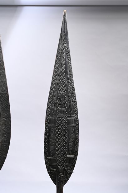 Rare and ancient Itsekiri/ Jekri paddle,...