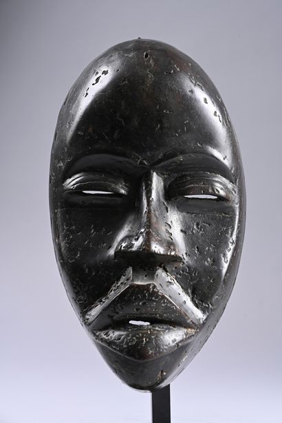 Dan mask, Ivory Coast
Wood, deep black patina,...