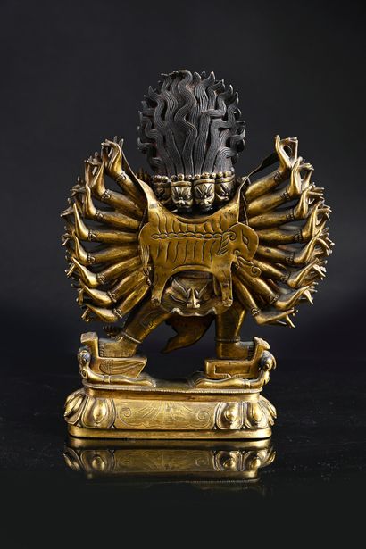 CHINA, 18th century
Large gilt bronze group...