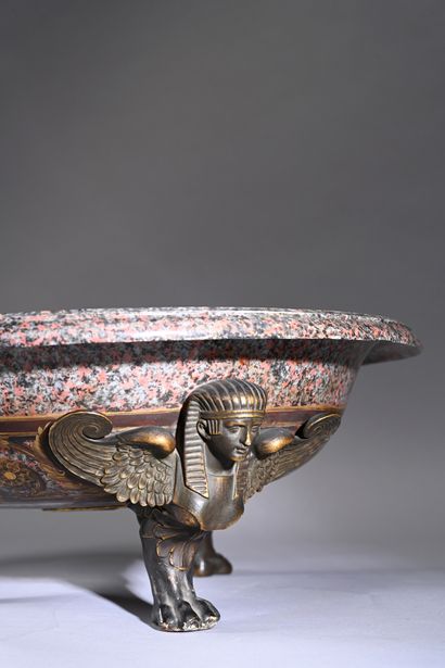 Beautiful Paris porcelain bowl in imitation...