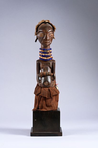 Nkishi power figure, Songye Democratic Republic...