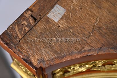 Mahogany and lemon-tree veneered chest of...