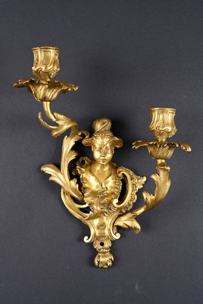 Suite of four Chinese-style sconces, 
in...