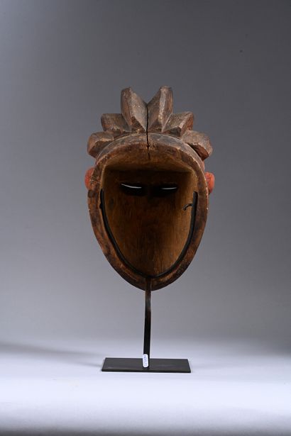 Punu mask Gabon
Wood, natural red padouk...