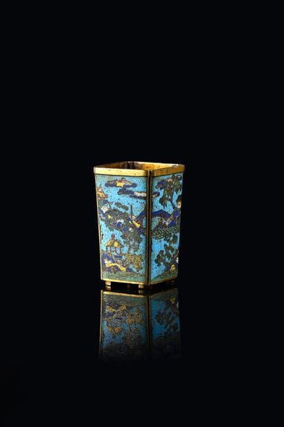 CHINA, Kangxi period
Bronze and cloisonné...