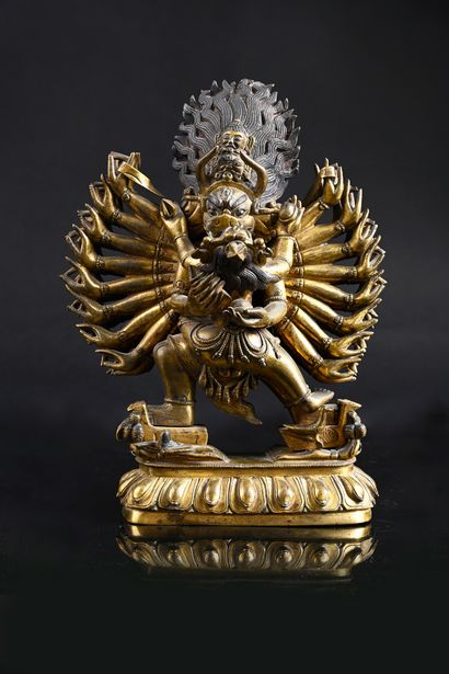 CHINA, 18th century
Large gilt bronze group...