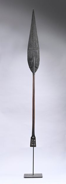 Rare and ancient Itsekiri/ Jekri paddle,...