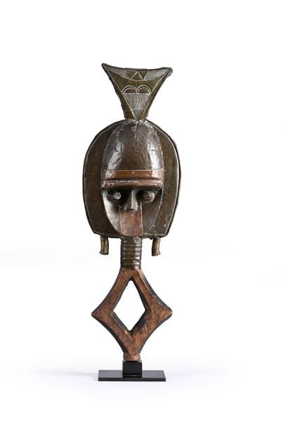 Reliquary Kota, Gabon
Metal, wood - Plinth
Dimensions:...