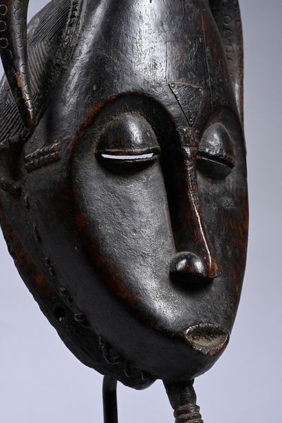 Gyè mask, Yaouré, Ivory Coast 
Wood, dark...