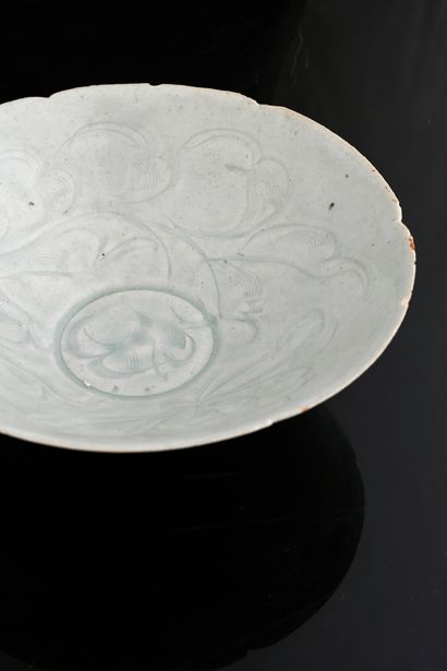 CHINA, Song Dynasty
Qingbai porcelain bowl
Mounted...