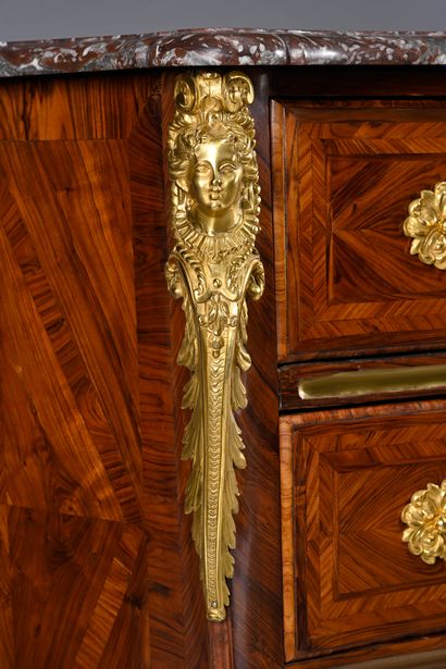 Chest of drawers in diamond marquetry 
marquetry,...