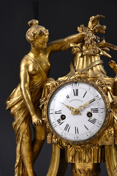 Chased and gilded bronze clock, the movement...