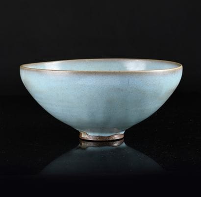 CHINA, Song Dynasty
Large junyao stoneware...