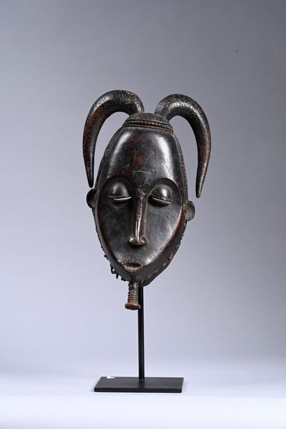 Gyè mask, Yaouré, Ivory Coast 
Wood, dark...