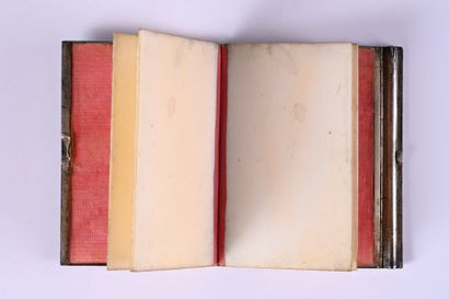 Carnet de bal en argent et vermeil 958°°,...
