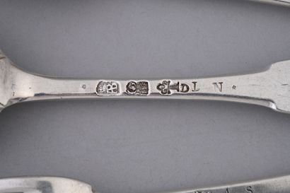 Lot de couverts en argent du modèle uni plat,...