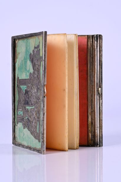 Carnet de bal en argent et vermeil 958°°,...