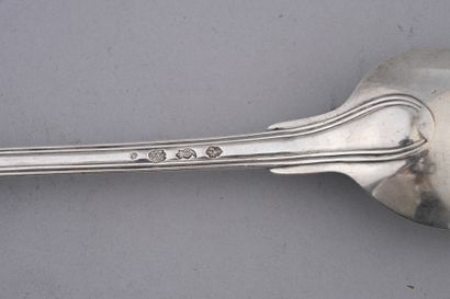 Cuillère à ragoût en argent, du modèle double...