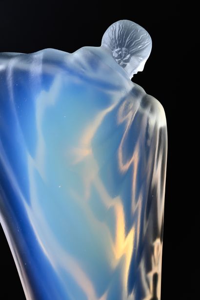 ETLING, XXe siècle
Deux sculptures en verre...