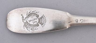 Cuillère à ragoût en argent, du modèle uni...