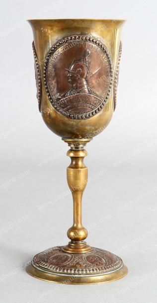 TRICENTENAIRE DES ROMANOFF. Coupe d'honneur...