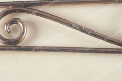 THERMOMETRE DE TABLE EN VERMEIL. Par Carl...