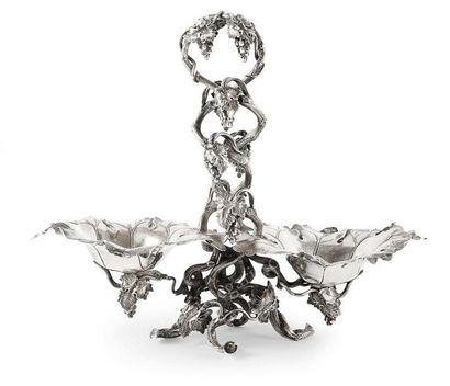 SALERONS DE TABLE EN ARGENT. Par VOIGHT,...