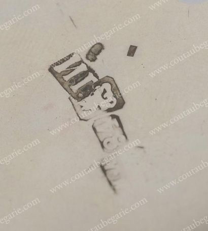 SUCRIER COUVERT EN ARGENT. Par GRIGORIEFF,...