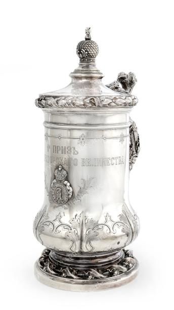 BELLE CHOPE COUVERTE EN ARGENT. Par SAZIKOFF,...