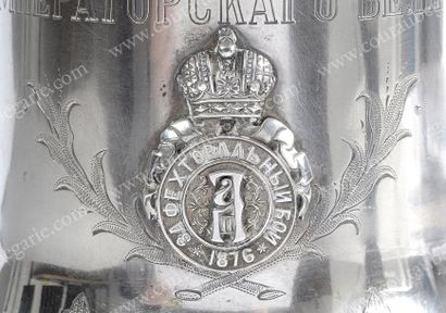 BELLE CHOPE COUVERTE EN ARGENT. Par SAZIKOFF,...
