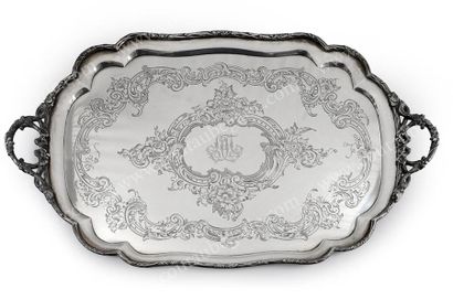 GRAND PLATEAU DE SERVICE EN ARGENT. Par SAZIKOFF,...