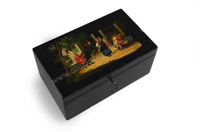 BOITE A THE EN PAPIER MACHE LAQUE NOIR. De...