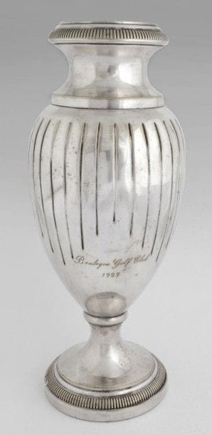 Trophée du Boulogne Golf Club 1929. En métal...