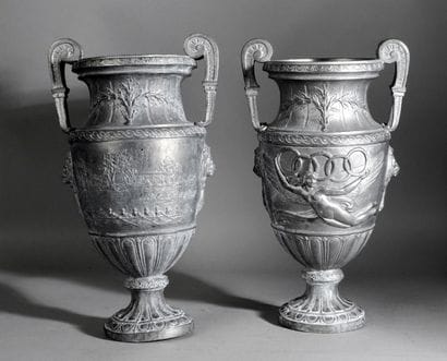 Paire de vase amphore décorée d'une scène...