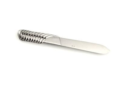 Coupe-papier en argent, à décor de godrons...