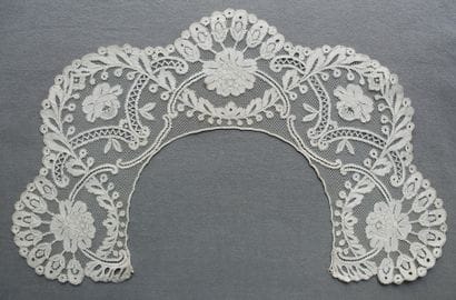 Col en Valenciennes de Gand, dentelle aux...