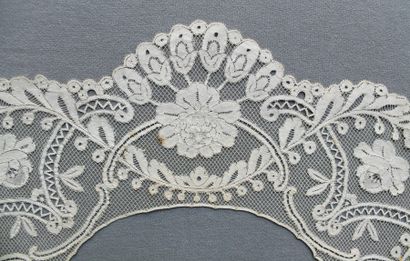 Col en Valenciennes de Gand, dentelle aux...