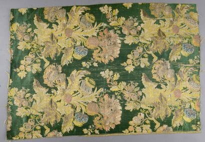 Précieux lampas naturaliste, vers 1730-1740,...