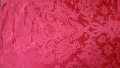 Damas framboise et cramoisis, XVIIe-XVIIIe...