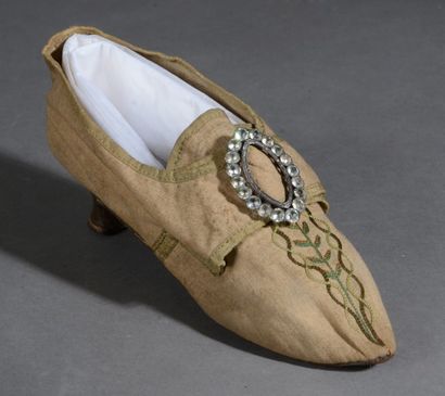 Escarpin de dame, époque Louis XVI, toile...