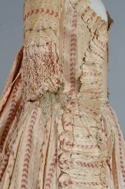 Robe à la française, époque Louis, XVI, manteau...