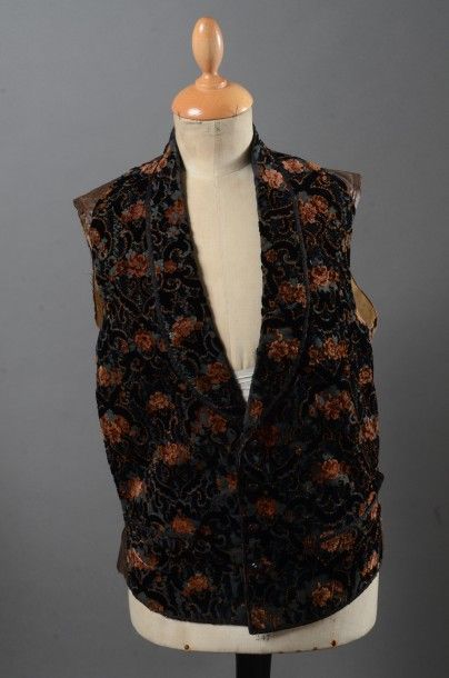 Gilet époque Second Empire, gilet col châle...