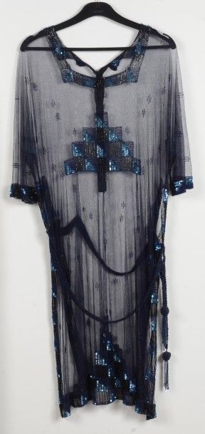 Robe du soir brodée vers 1925, robe de dessus...