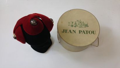 Chapeau vers 1950, griffé Marie-Thérèse,...