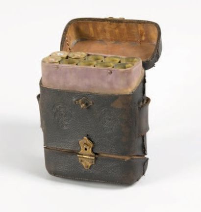 Rare cartouchière de ceinture en cuir à double...