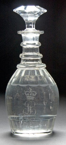 Louis-Philippe, roi des Français. Belle carafe...