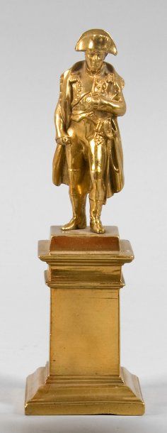 Statuette représentant Napoléon Ier en pied...