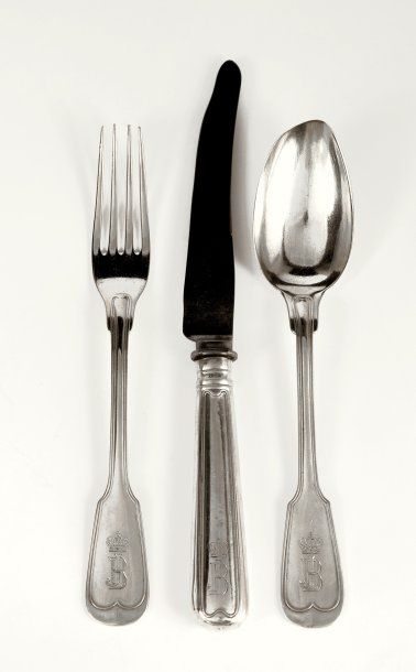 Couvert en argent, composé d'une fourchette...