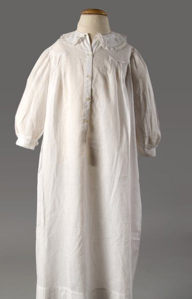 Famille royale d'Egypte. Chemise de nuit...