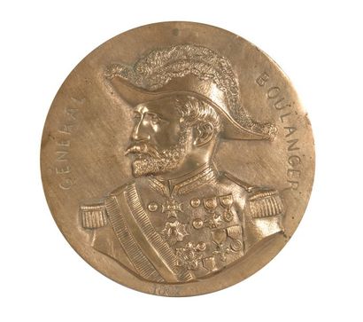 Général Boulanger. Plaque en bronze doré...